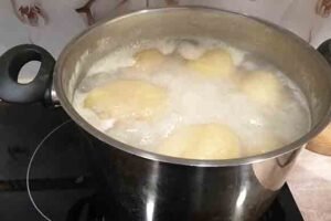 boiling cepelinas